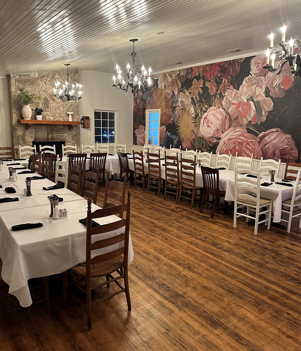 Grey Moss Inn - the Flower Room - Got It Covered San Antonio